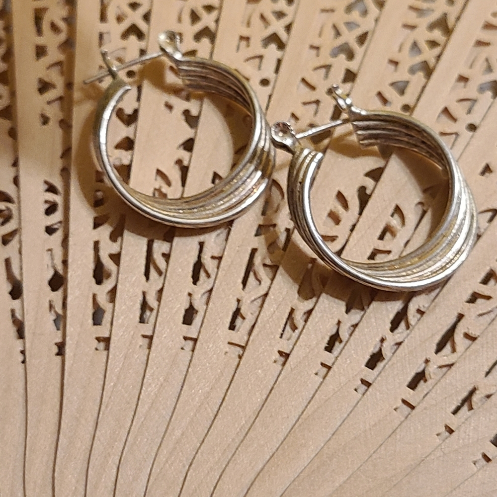 Ladies Earrings for Sale - Picture 6 of 8